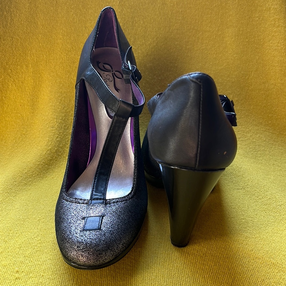 Poetic Licence London silver glitter patent heel 39.5 EUC
